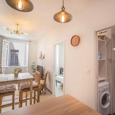 Tres Beau Duplex Dans Le Vieux Avec Clim/wifi *